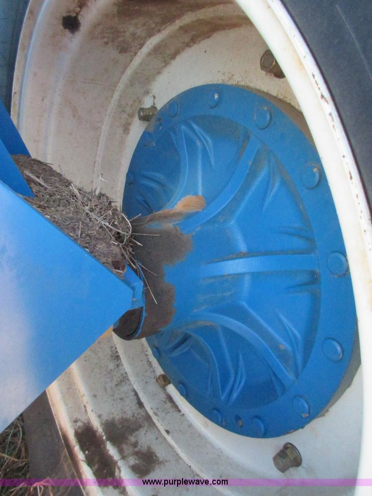 image for item I1809 1997 New Holland 9282 4WD tractor