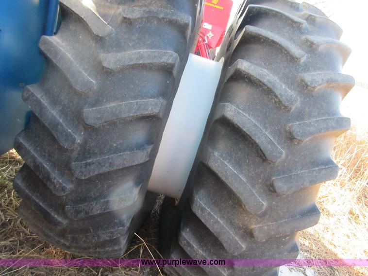 image for item I1809 1997 New Holland 9282 4WD tractor