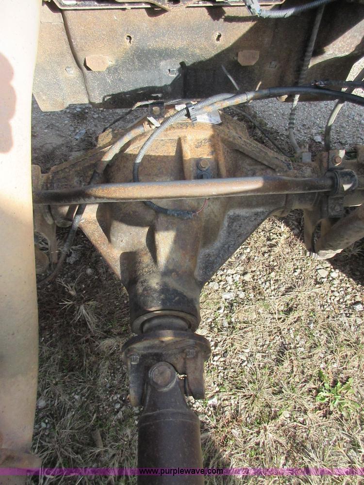 image for item I1817 2008 Ford F350 Super Duty XL SuperCab cab and chassis