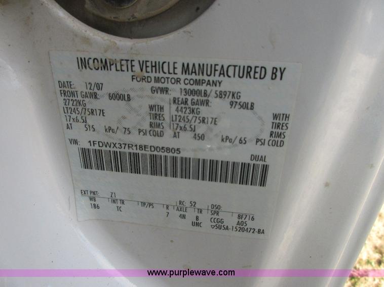 image for item I1817 2008 Ford F350 Super Duty XL SuperCab cab and chassis