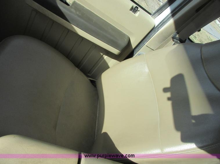image for item I1817 2008 Ford F350 Super Duty XL SuperCab cab and chassis