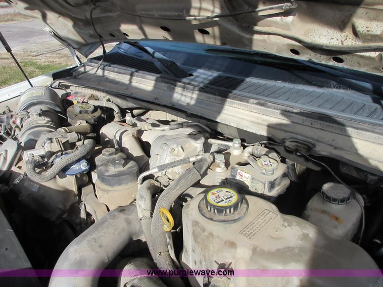 image for item I1817 2008 Ford F350 Super Duty XL SuperCab cab and chassis