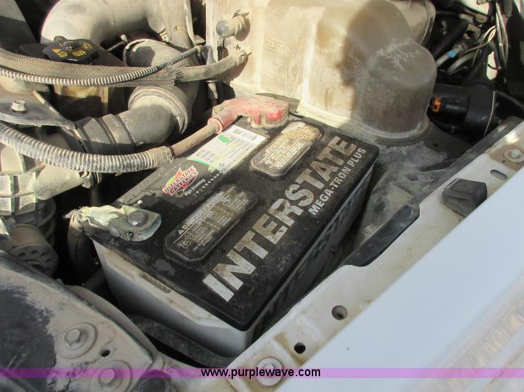 image for item I1817 2008 Ford F350 Super Duty XL SuperCab cab and chassis