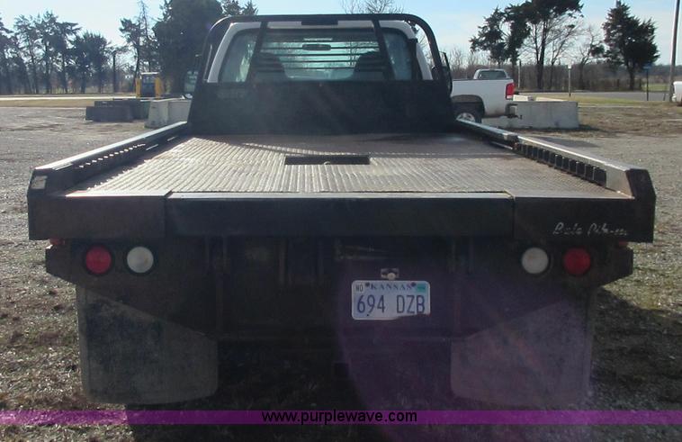 image for item I1818 2007 Ford F350 Super Duty XL flatbed pickup truck