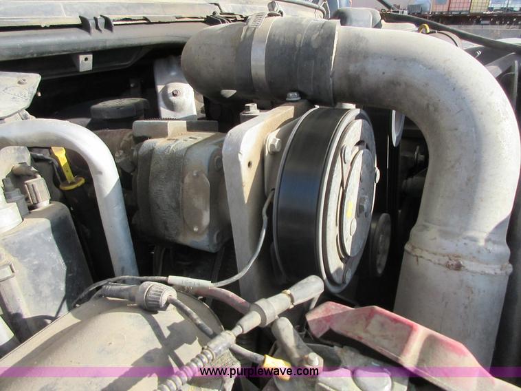 image for item I1818 2007 Ford F350 Super Duty XL flatbed pickup truck