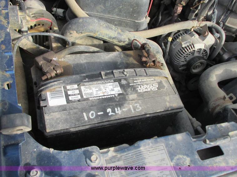 image for item I1819 1995 Ford F350 Super Duty XL flatbed pickup truck