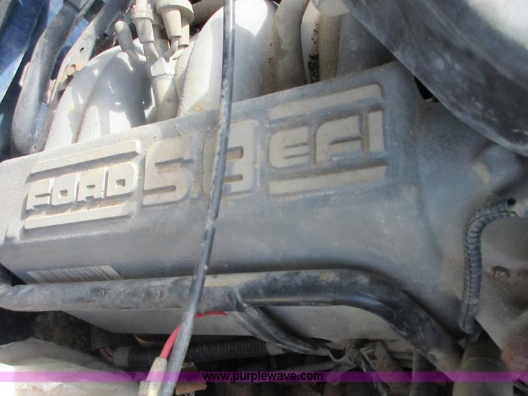 image for item I1819 1995 Ford F350 Super Duty XL flatbed pickup truck