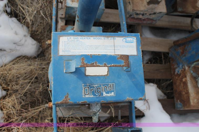 image for item J1326 (5) Broyhill BTH354B heaters