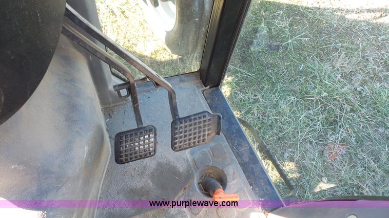 image for item J4610 2004 New Holland TN75DA tractor