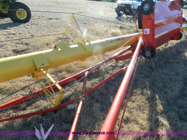 image for item J5148 Westfield MK100-71 grain auger