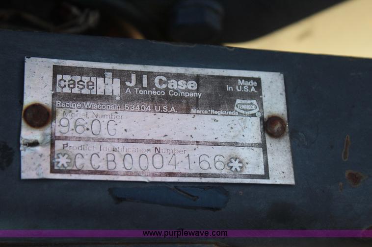 image for item J7636 Case IH hay rake