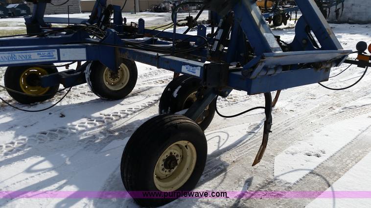 image for item K5339 Land Runner Blue Jet liquid applicator