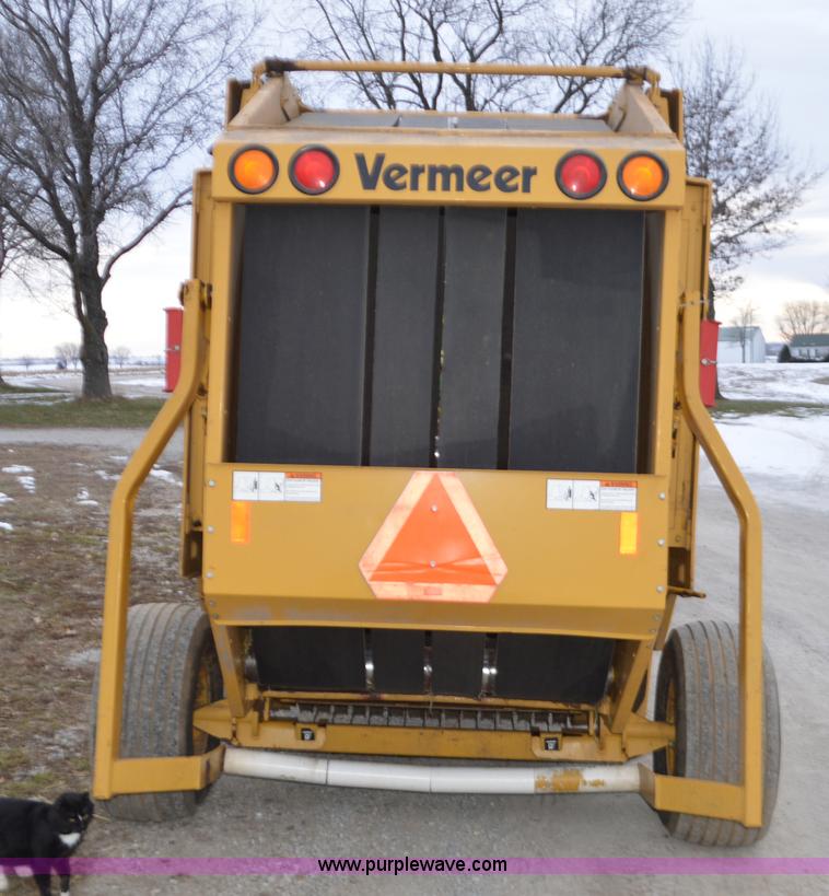 image for item K5376 1997 Vermeer 604L round baler