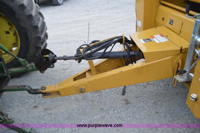 image for item K5376 1997 Vermeer 604L round baler