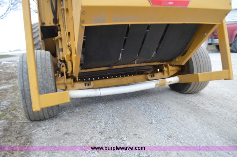 image for item K5376 1997 Vermeer 604L round baler
