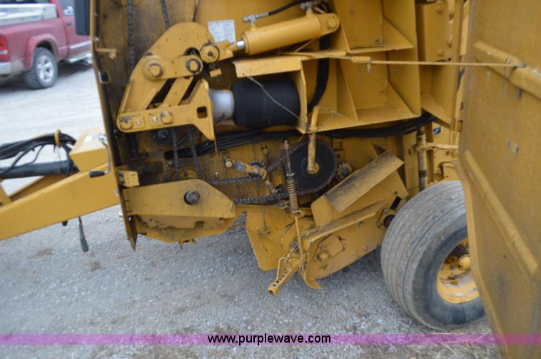 image for item K5376 1997 Vermeer 604L round baler