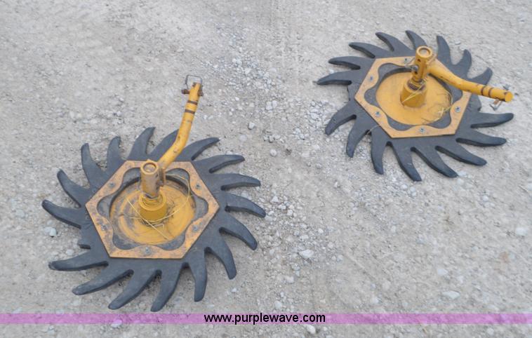 image for item K5376 1997 Vermeer 604L round baler