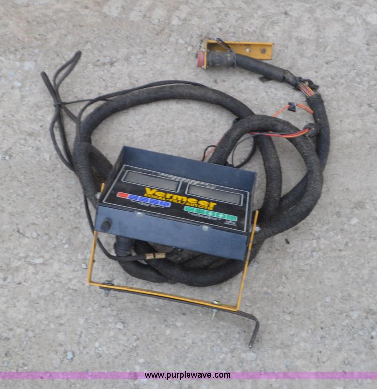 image for item K5376 1997 Vermeer 604L round baler