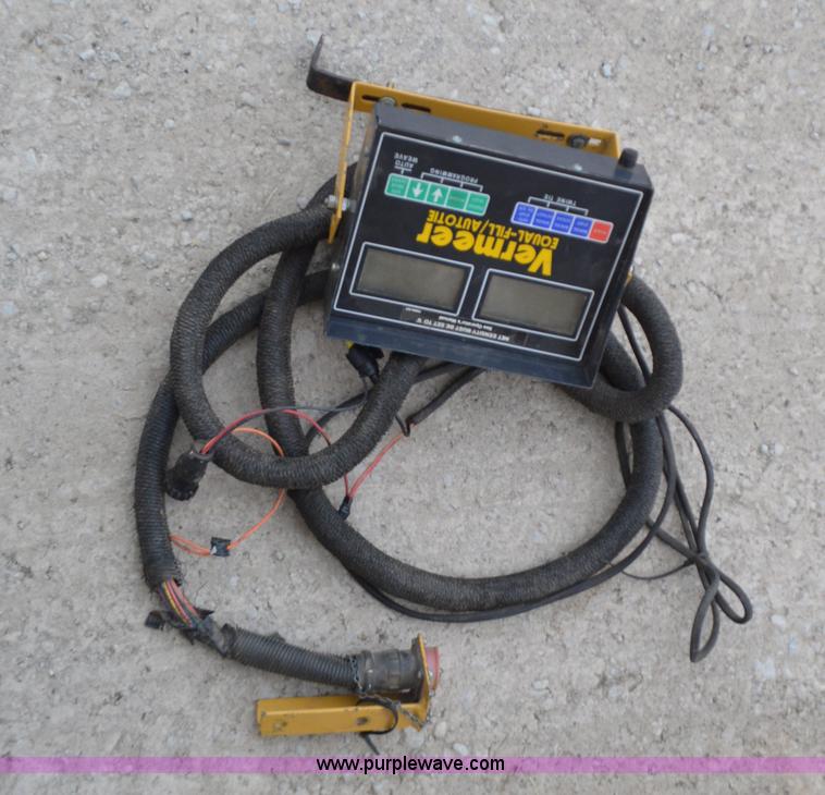 image for item K5376 1997 Vermeer 604L round baler