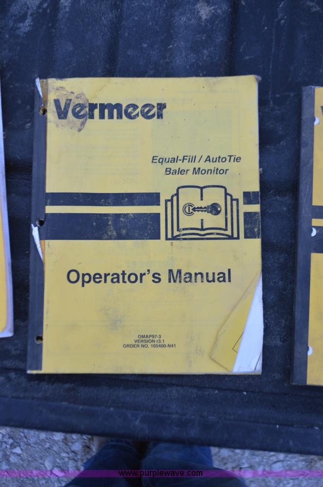 image for item K5376 1997 Vermeer 604L round baler