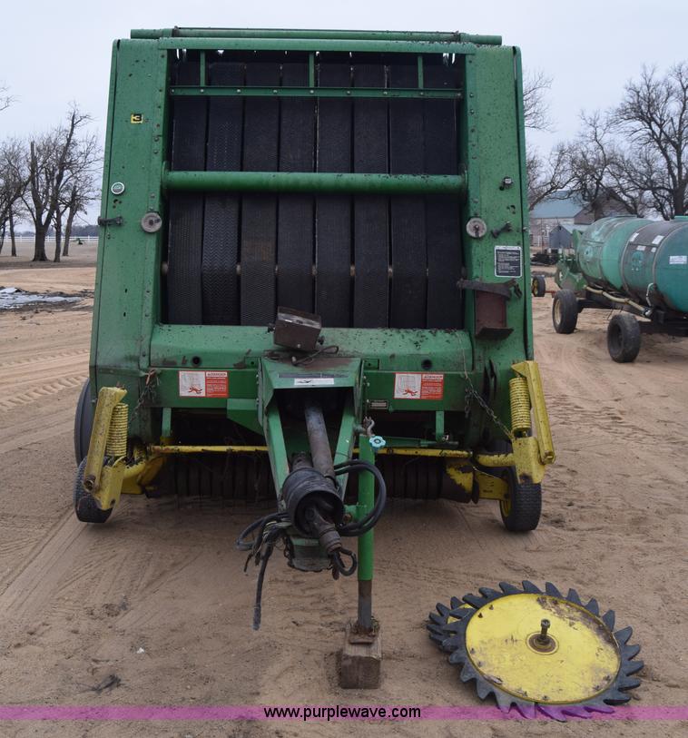 image for item L1105 John Deere 535 round baler