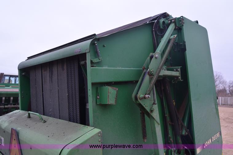 image for item L1105 John Deere 535 round baler