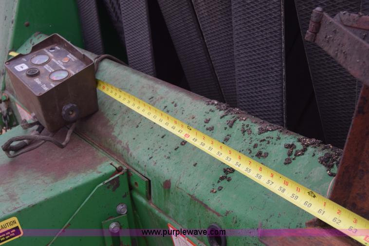 image for item L1105 John Deere 535 round baler