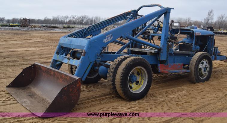 image for item L1109 Ford material handler