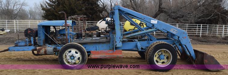 image for item L1109 Ford material handler