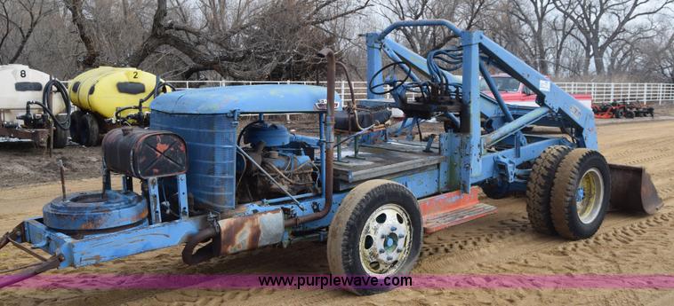 image for item L1109 Ford material handler