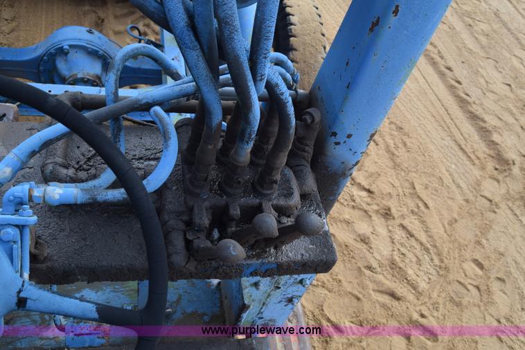 image for item L1109 Ford material handler