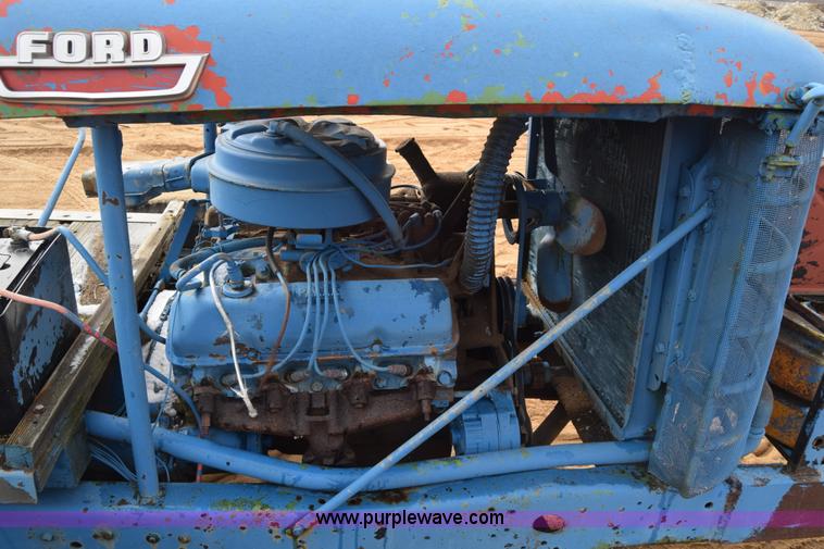 image for item L1109 Ford material handler