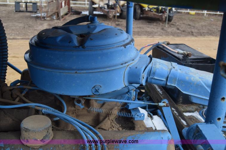 image for item L1109 Ford material handler