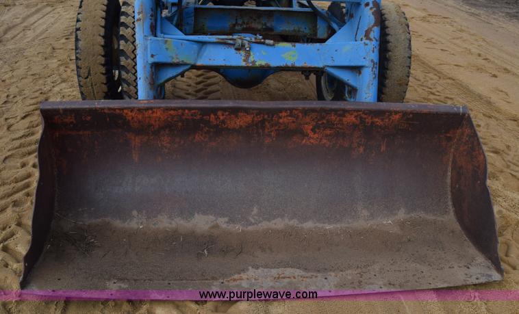 image for item L1109 Ford material handler