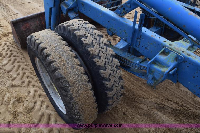 image for item L1109 Ford material handler