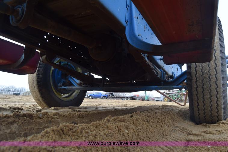 image for item L1109 Ford material handler