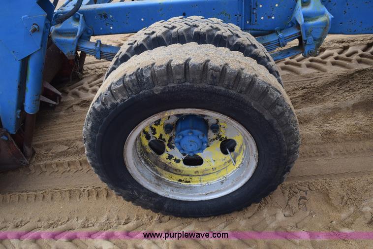 image for item L1109 Ford material handler