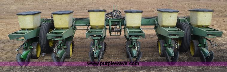 image for item L1111 John Deere 7100 planter