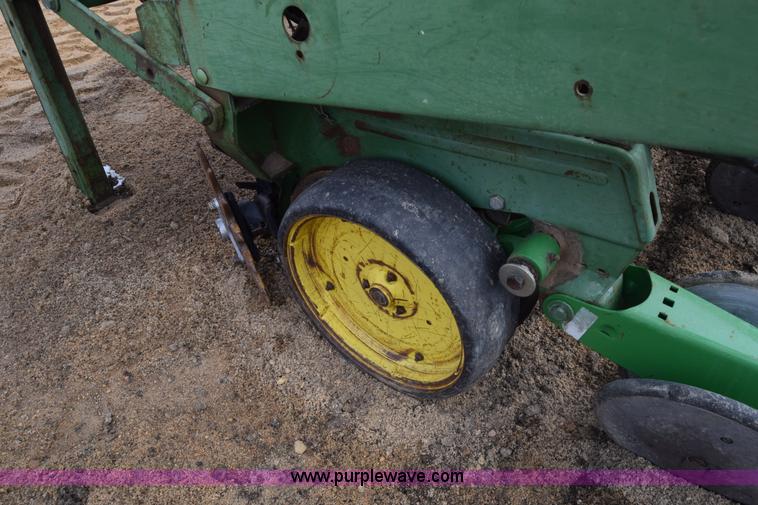 image for item L1111 John Deere 7100 planter