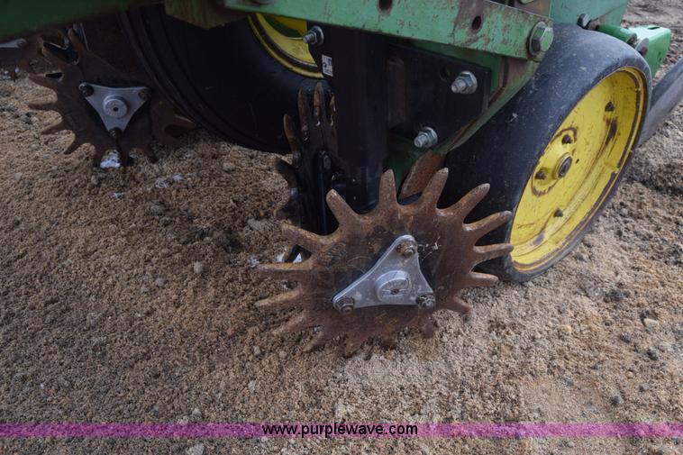 image for item L1111 John Deere 7100 planter