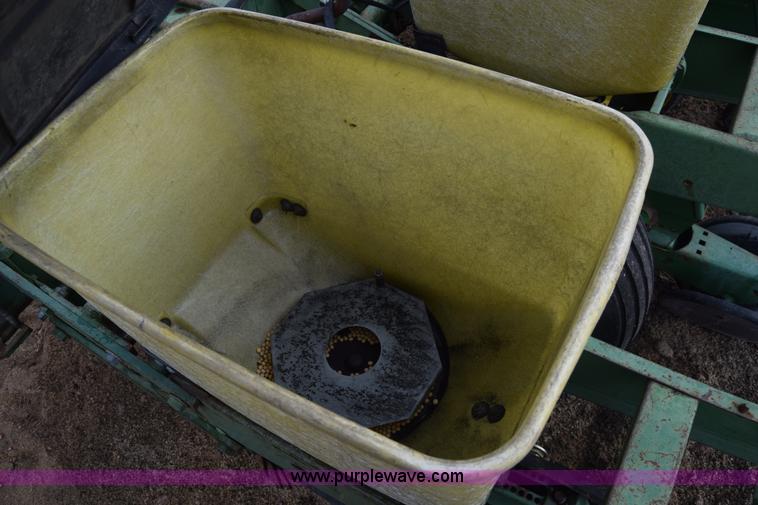 image for item L1111 John Deere 7100 planter