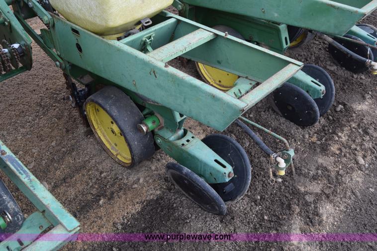 image for item L1111 John Deere 7100 planter