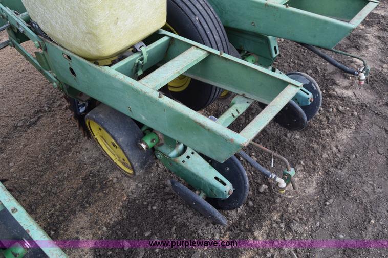 image for item L1111 John Deere 7100 planter