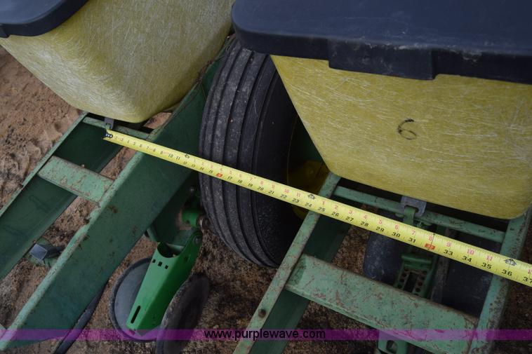 image for item L1111 John Deere 7100 planter