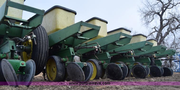 image for item L1111 John Deere 7100 planter