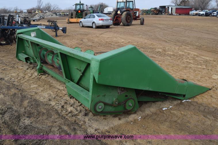 image for item L1113 John Deere corn head