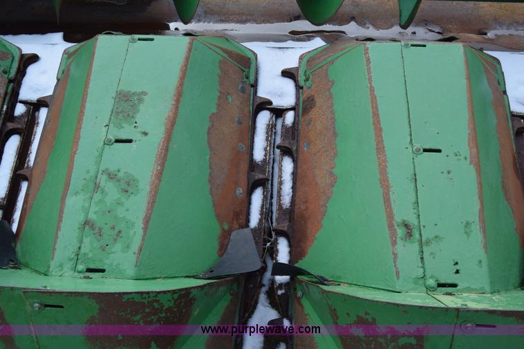 image for item L1113 John Deere corn head