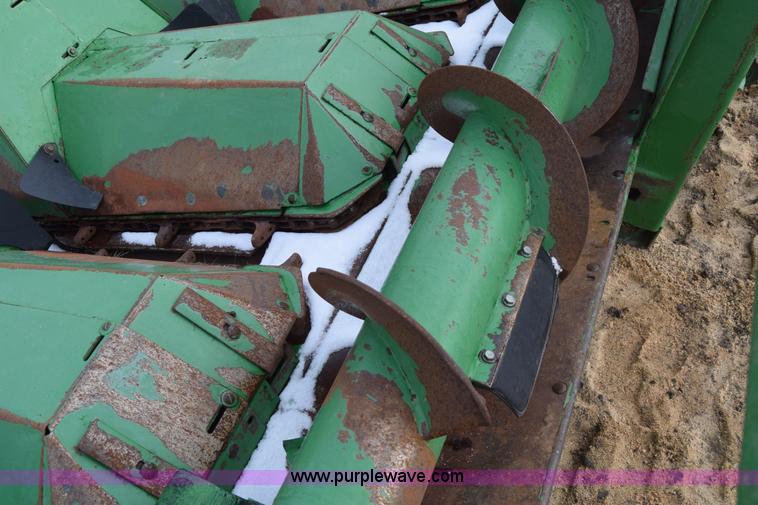 image for item L1113 John Deere corn head