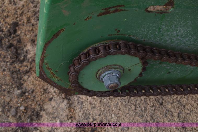 image for item L1113 John Deere corn head