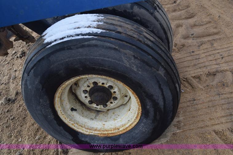 image for item L1114 Blue Jet Landrunner anhydrous ammonia applicator